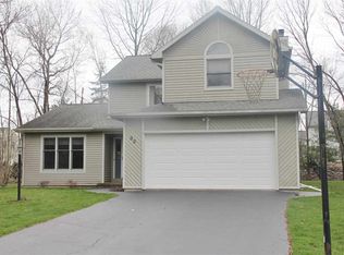 33 Mallards Lndg S, Waterford, NY 12188