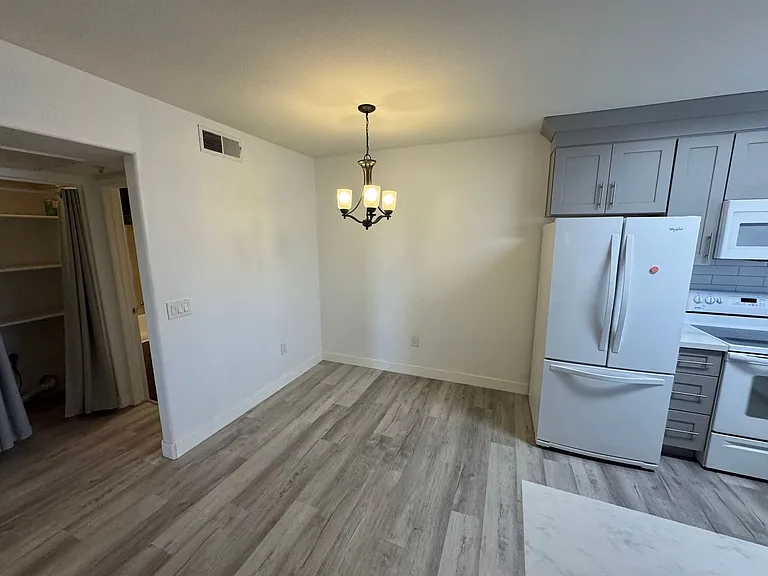 1295 N Ash St #1018 — Photo 6