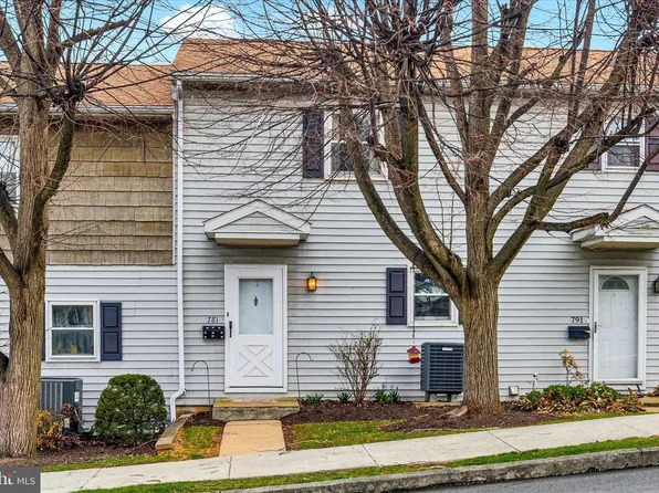 781 N Chestnut St, Palmyra, PA 17078