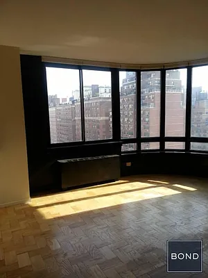 Rented by Bond New York | media 33