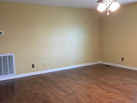 4th image of 1439 Peabody Dr