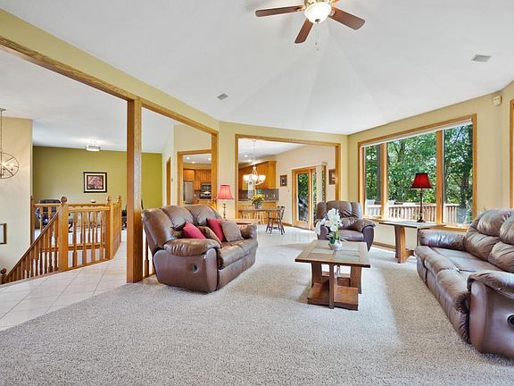 3rd image of 13890 Gulf Breeze Ct