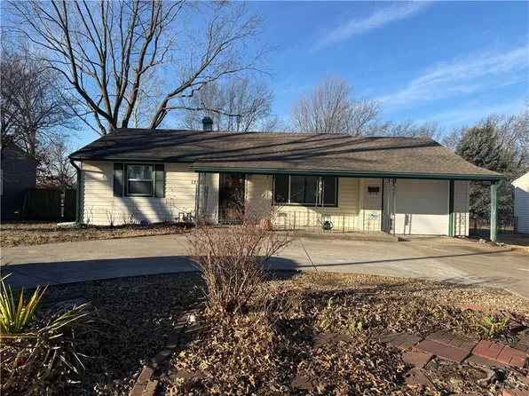 12901 E McCoy St, Independence, MO 64055