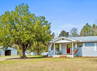 4892 Douglas Ferry Rd, Caryville, FL 32427