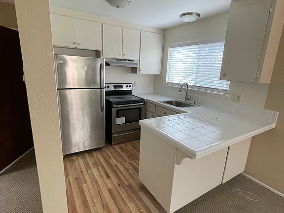 3rd image of 200 Byrne St #200
