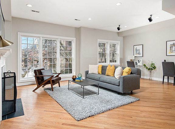 3rd image of 2715 N Pine Grove Ave #2