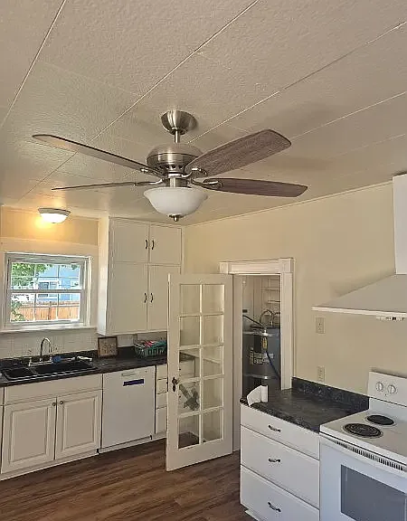303 Pine St #A — Photo 13