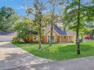 812 Stone Mountain Dr, Conroe, TX 77302