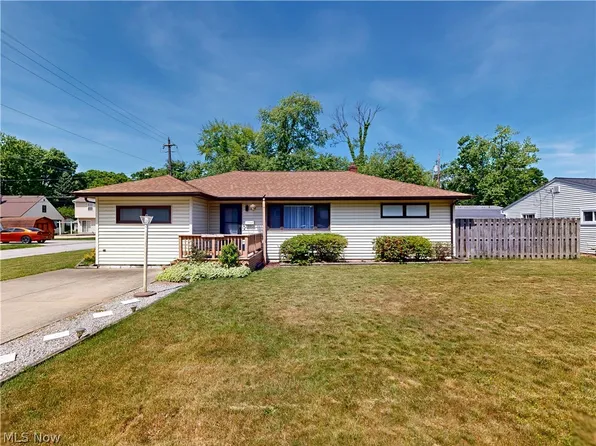 1078 Cherokee Trl, Willoughby, OH 44094