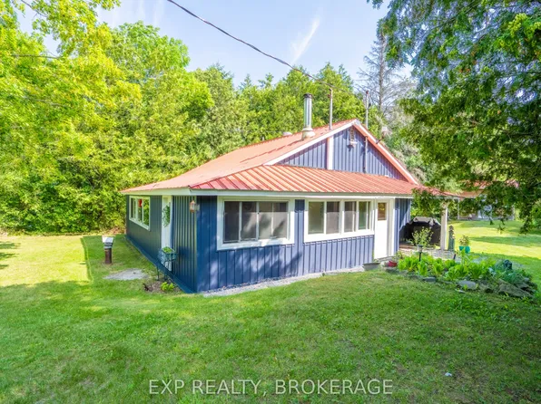 1026 Arcol Rd, North Frontenac, ON K0H 2J0