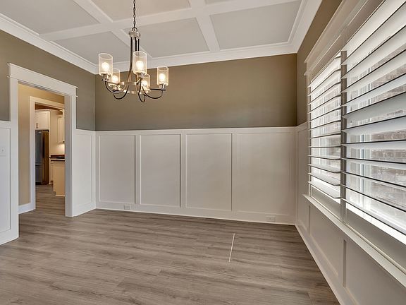 5th image of 4011 Edmond Dr