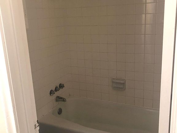 4th image of 6002 Stonewall St APT 237A