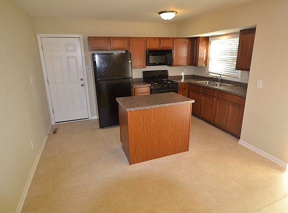 4th image of 5212 W Dartmoor Dr