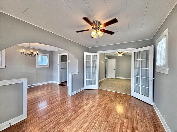 2nd image of 5825 W Park Ave