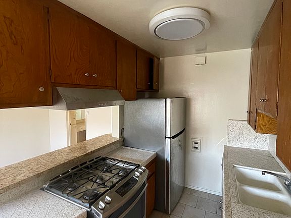3rd image of 5927 Gregory Ave APT 8