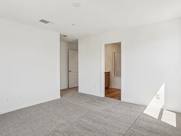 5824 Wisteria Walk — Photo 13