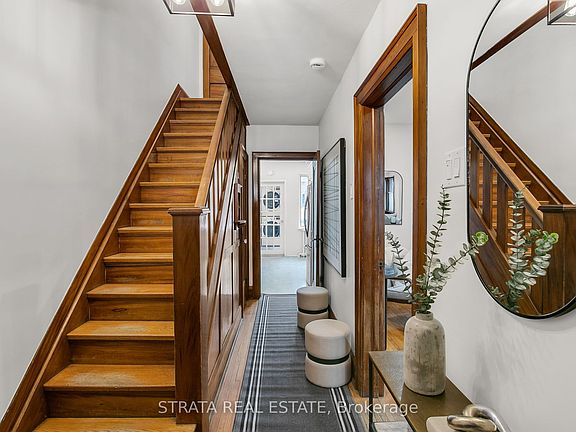 3rd image of 40 Roe Ave