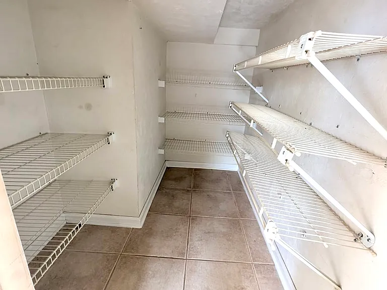 1736 Augustine Pl — Photo 14