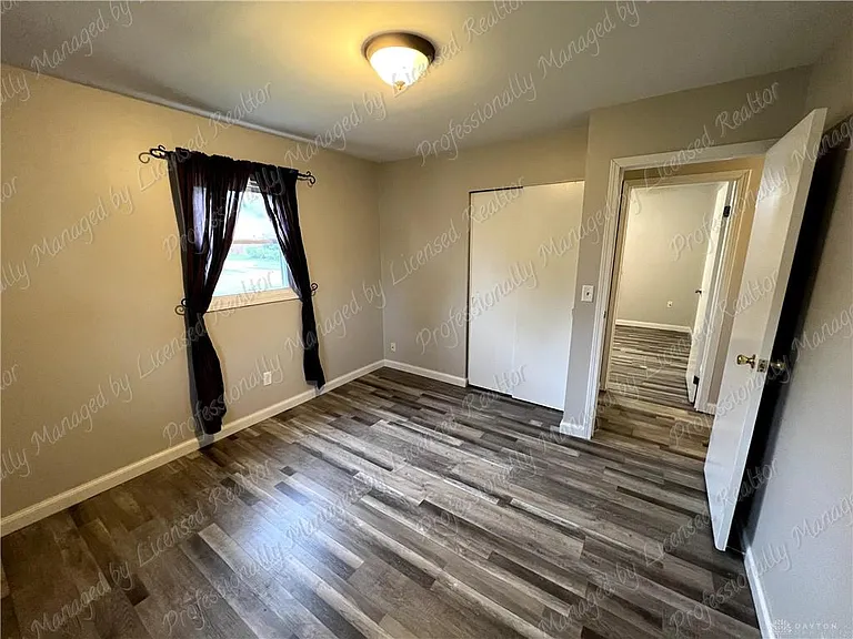 635 Cyril Ct — Photo 20