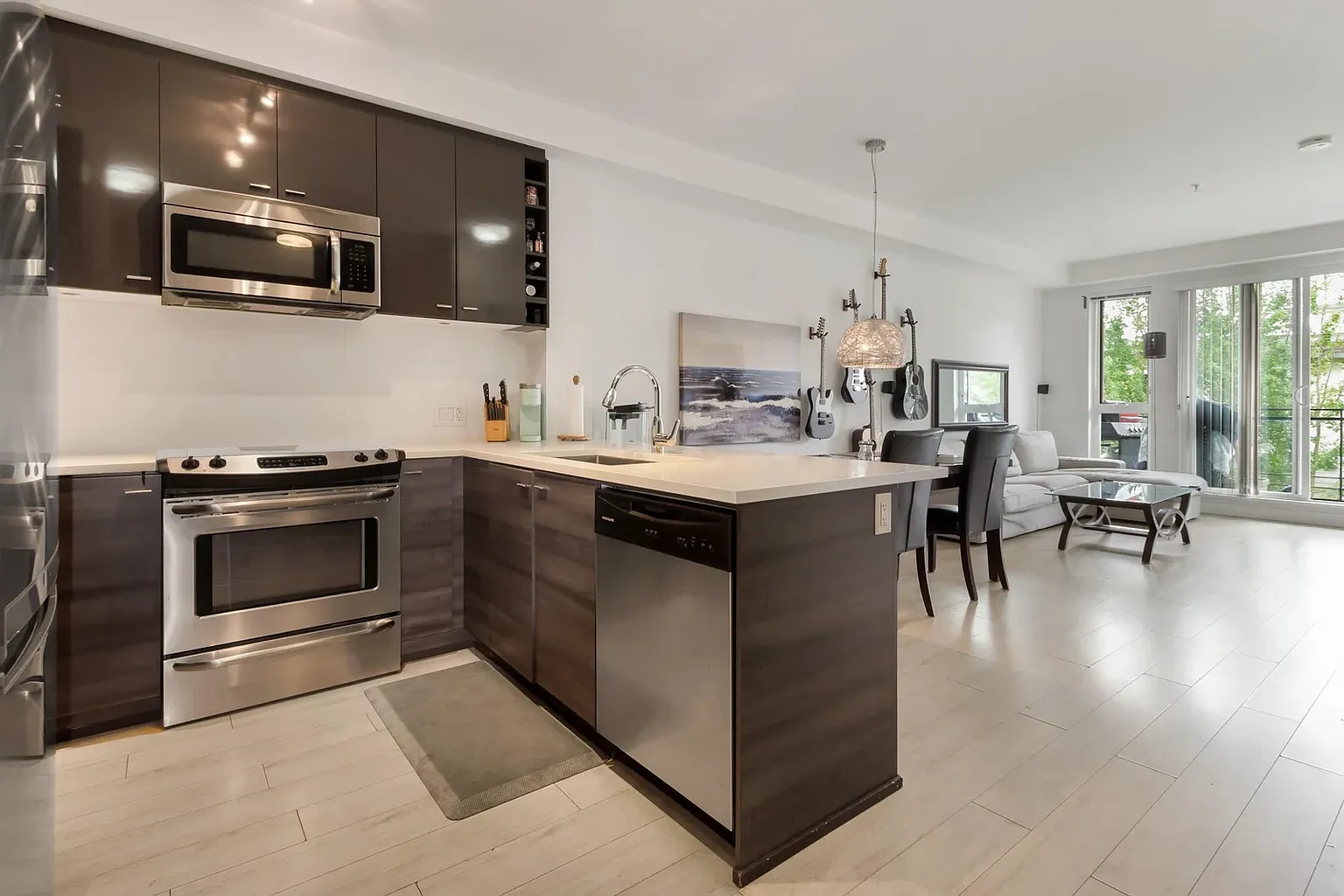 13925 Fraser Hwy #D109 photo 1