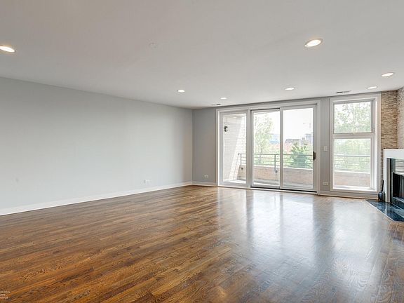 5th image of 1500 W Grand Ave
