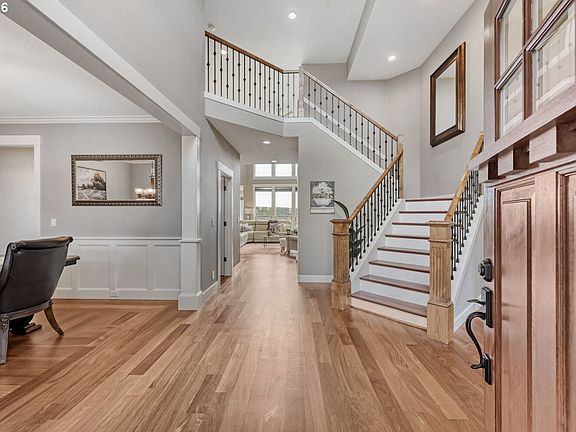 3rd image of 32557 NW Mountaindale Rd