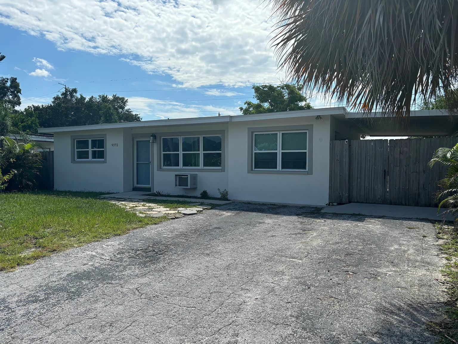 Studio, 400 sqft, $1,550 — Photo 2
