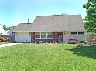 14 Jadewood Rd, Levittown, PA 19056
