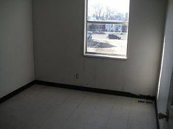 5th image of 4130 W Penrose St