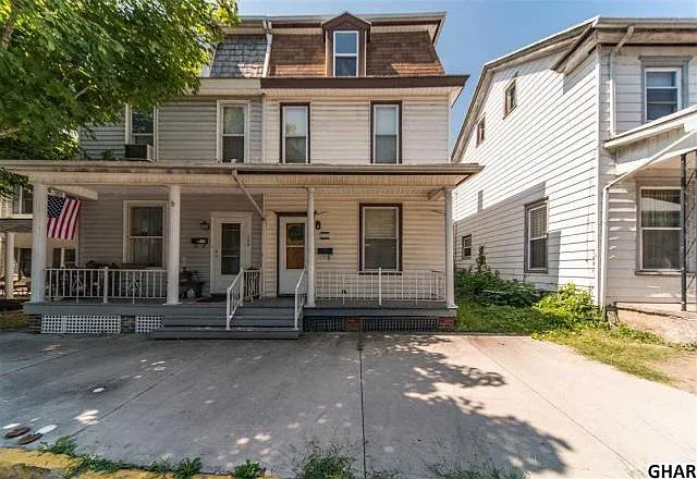 122 S 2nd St photo 1