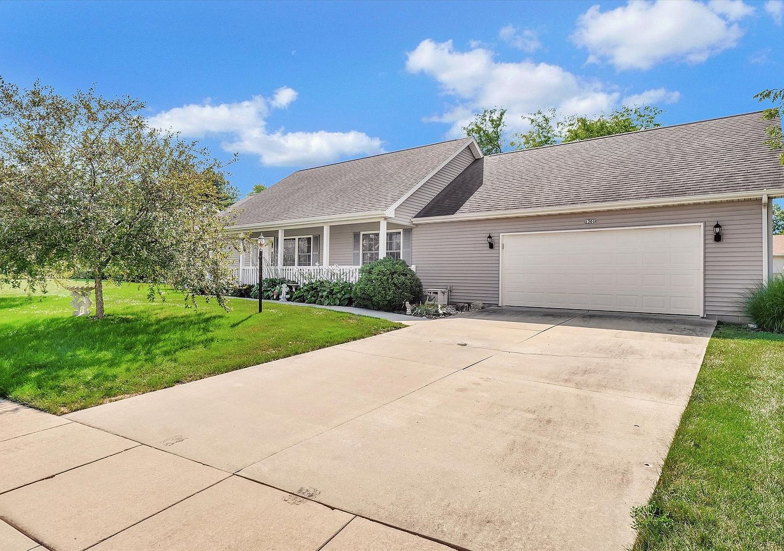 1301 Devonshire Dr, Monticello, IL 61856 MLS 11883136 Zillow