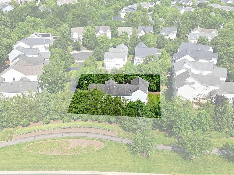 21817 Wingfoot Ct — Photo 1