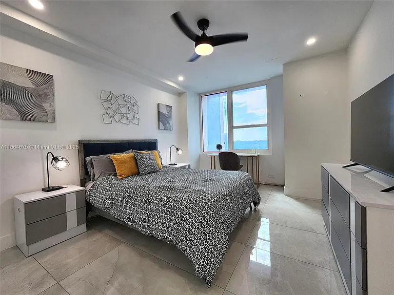 3505 S Ocean Dr #1502 — Photo 19