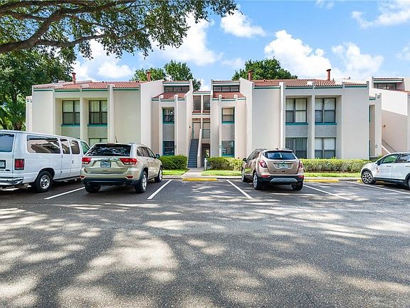 2nd image of 406 Laurel Cove Way