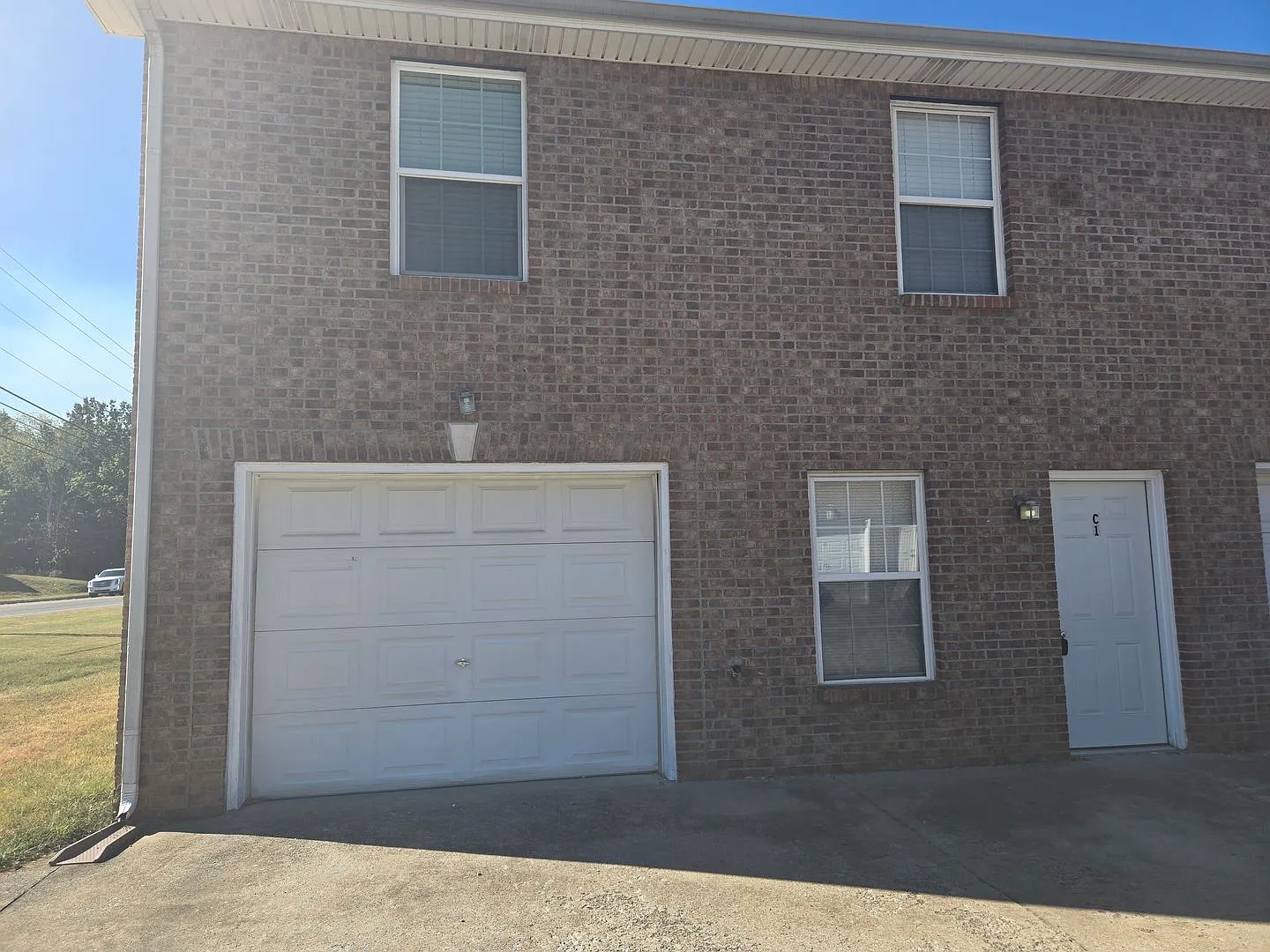 535 Lafayette Rd — Photo 2
