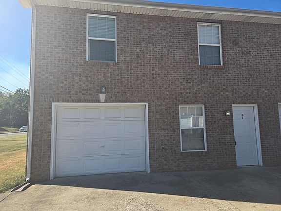 2nd image of 535 Lafayette Rd APT C1
