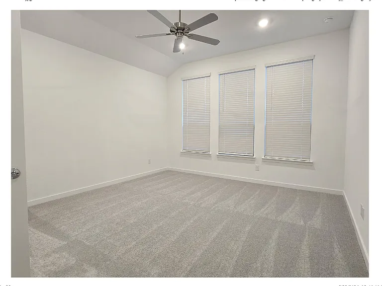 1333 Armitage Way — Photo 1