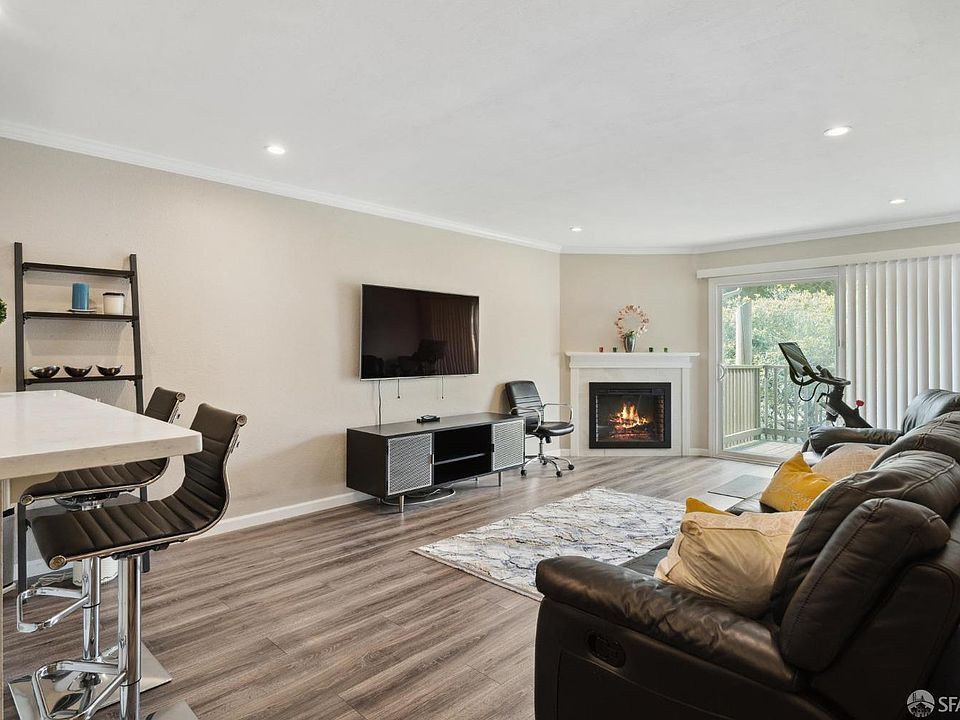 1st image of 391 Mandarin Dr APT 309