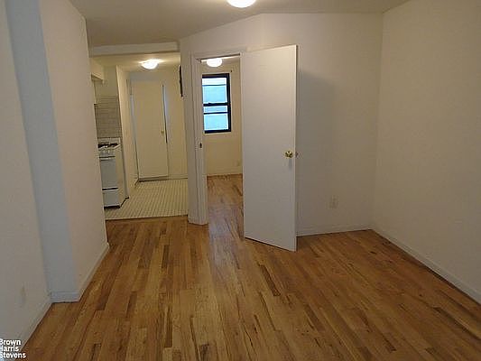 2nd image of 412 E 9th St APT 15