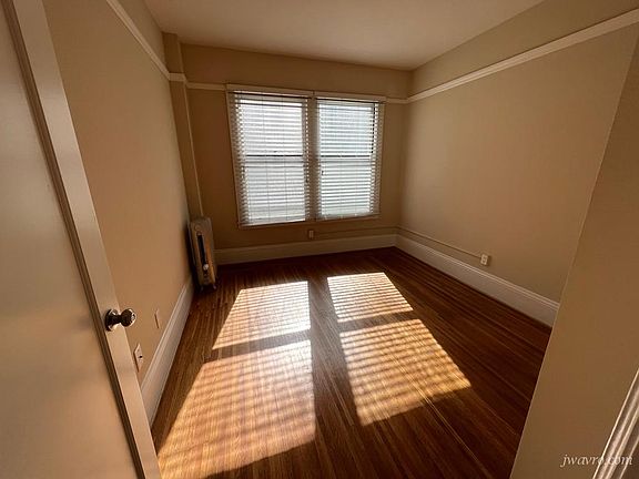 2nd image of 1000 Powell St APT 22