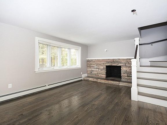 4th image of 470 King St #1