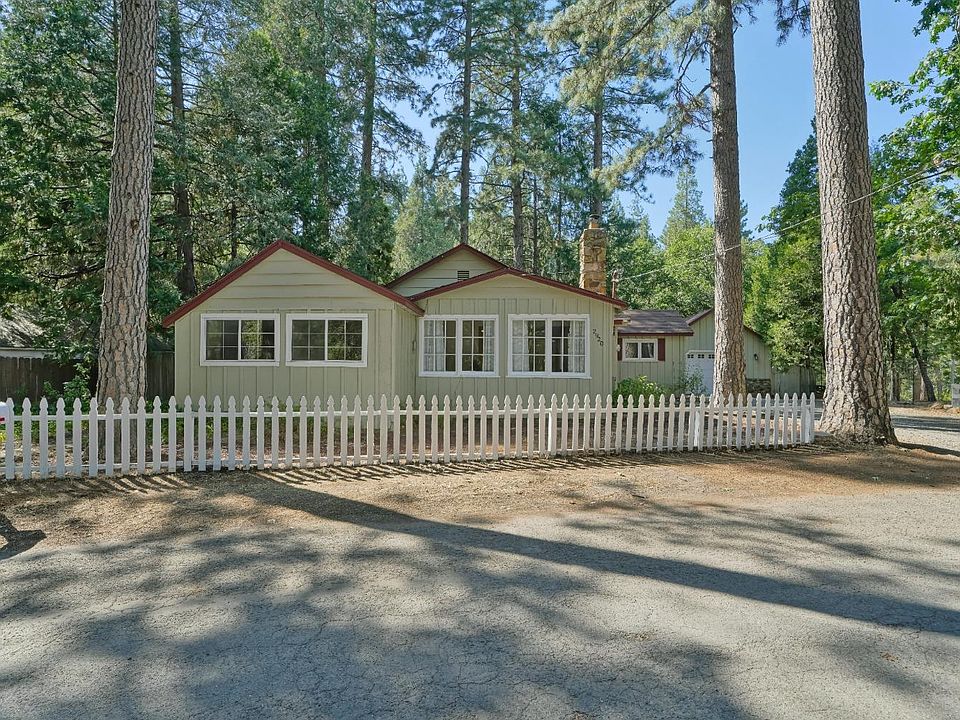 1st image of 2920 Larkspur Ln