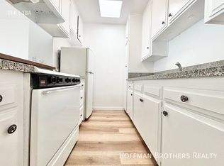1724 Winona Blvd #310, Los Angeles, CA 90027