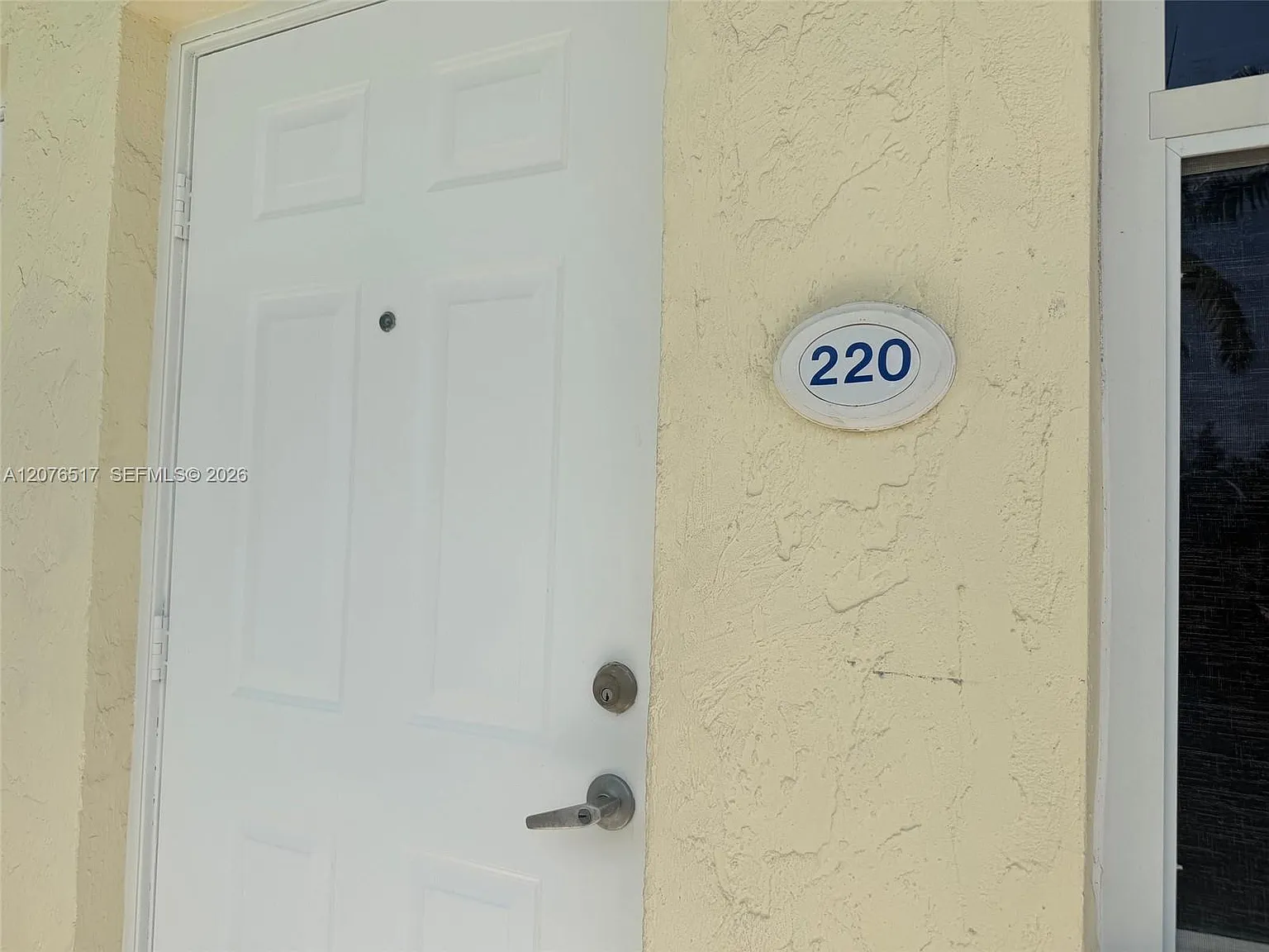 Palms Of Pinecrest Condo — Photo 4