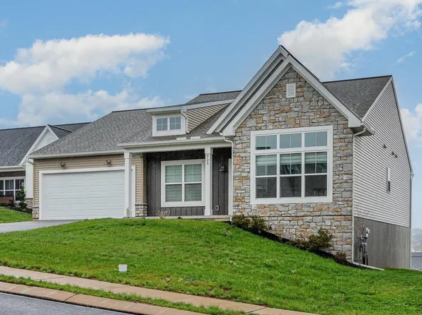 705 Summers Ct, Mechanicsburg, PA 17055