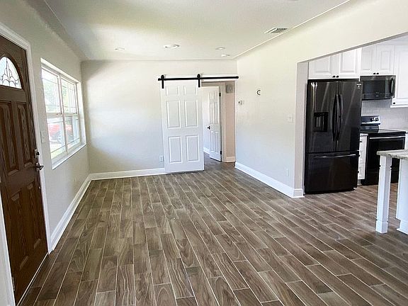 4th image of 4126 26th Ave N