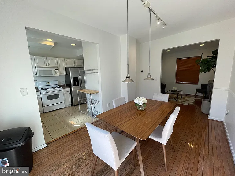 514 Columbia Rd NW — Photo 19