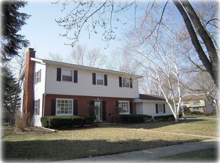 448 Buckeye Dr, Naperville, IL