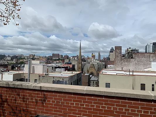 3rd image of 35 Mount Morris Park W