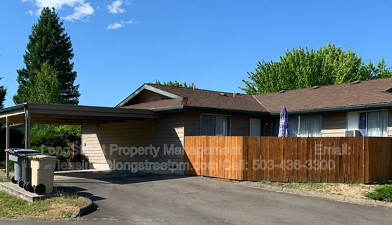 3240 NE Lancaster St #2 — Photo 1